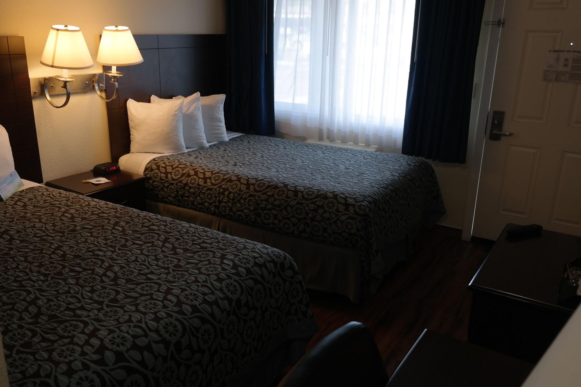 Days Inn By Wyndham Santa Maria Экстерьер фото